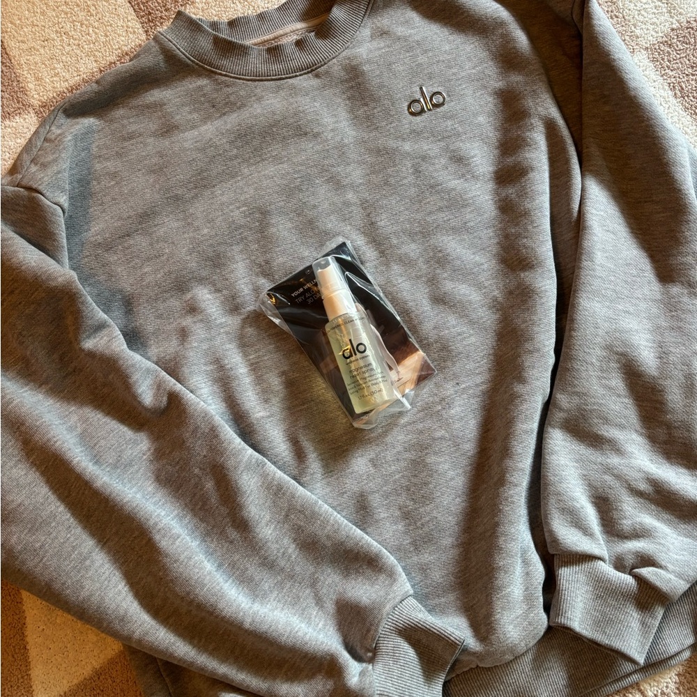 ALO Yoga Gray Crew Neck Sweater